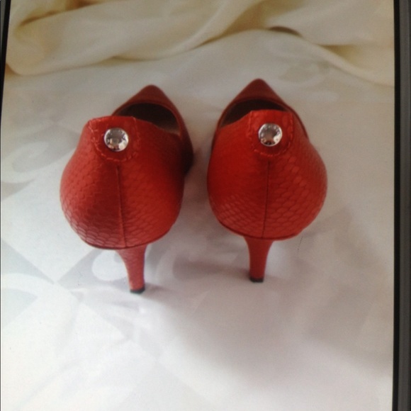 MK FLEX MID PUMP EMBOSSED LEATHER - Picture 5 of 8